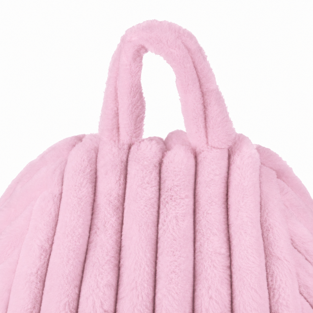Pouf poire déhoussable en fourrure côtelée, vue rapprochée de la poignée. 